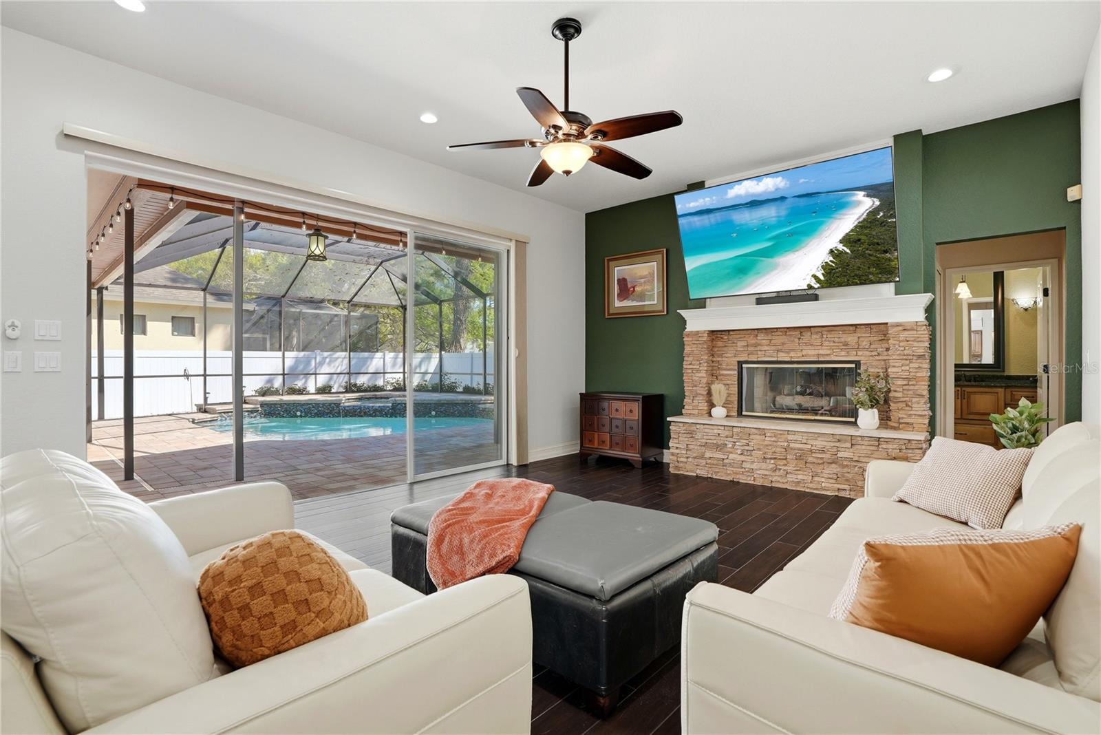 Image 5 of 56 For 10555 Shady Oak Lane