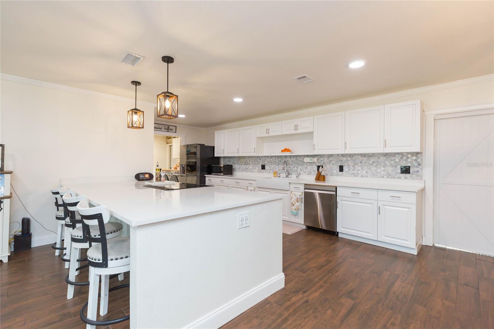 Listing photo id 9 for 7251 Old Pasco Road