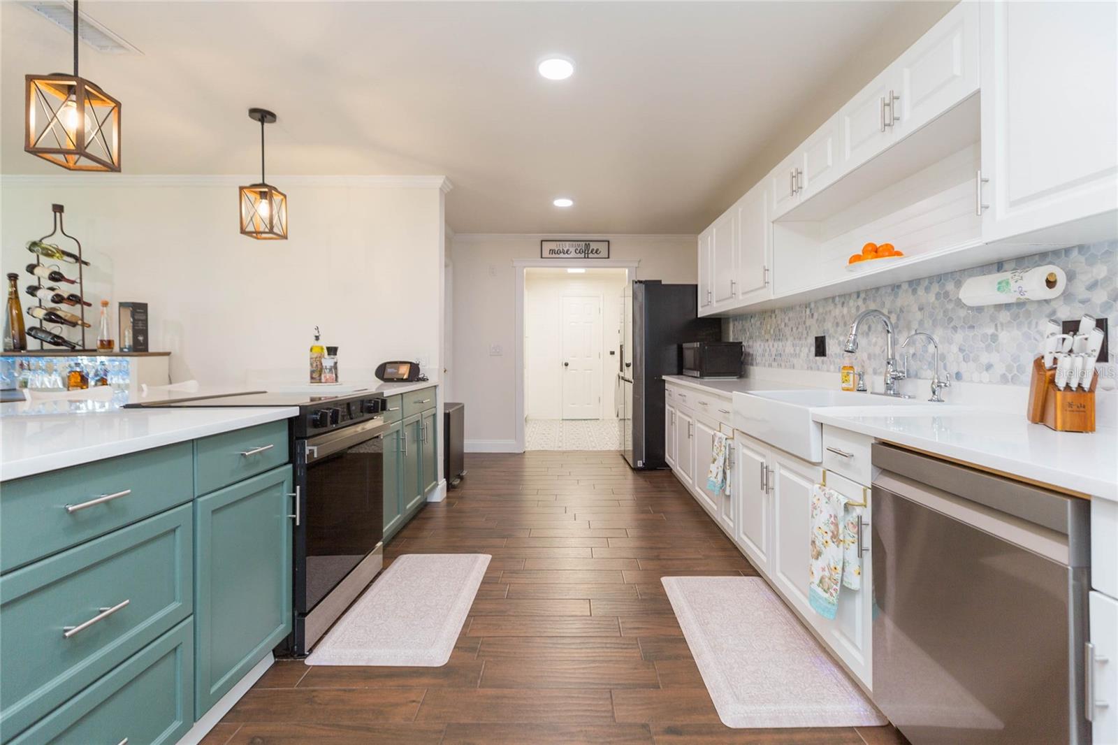 Listing photo id 12 for 7251 Old Pasco Road