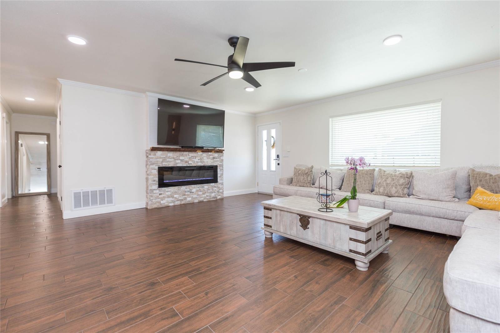 Listing photo id 3 for 7251 Old Pasco Road