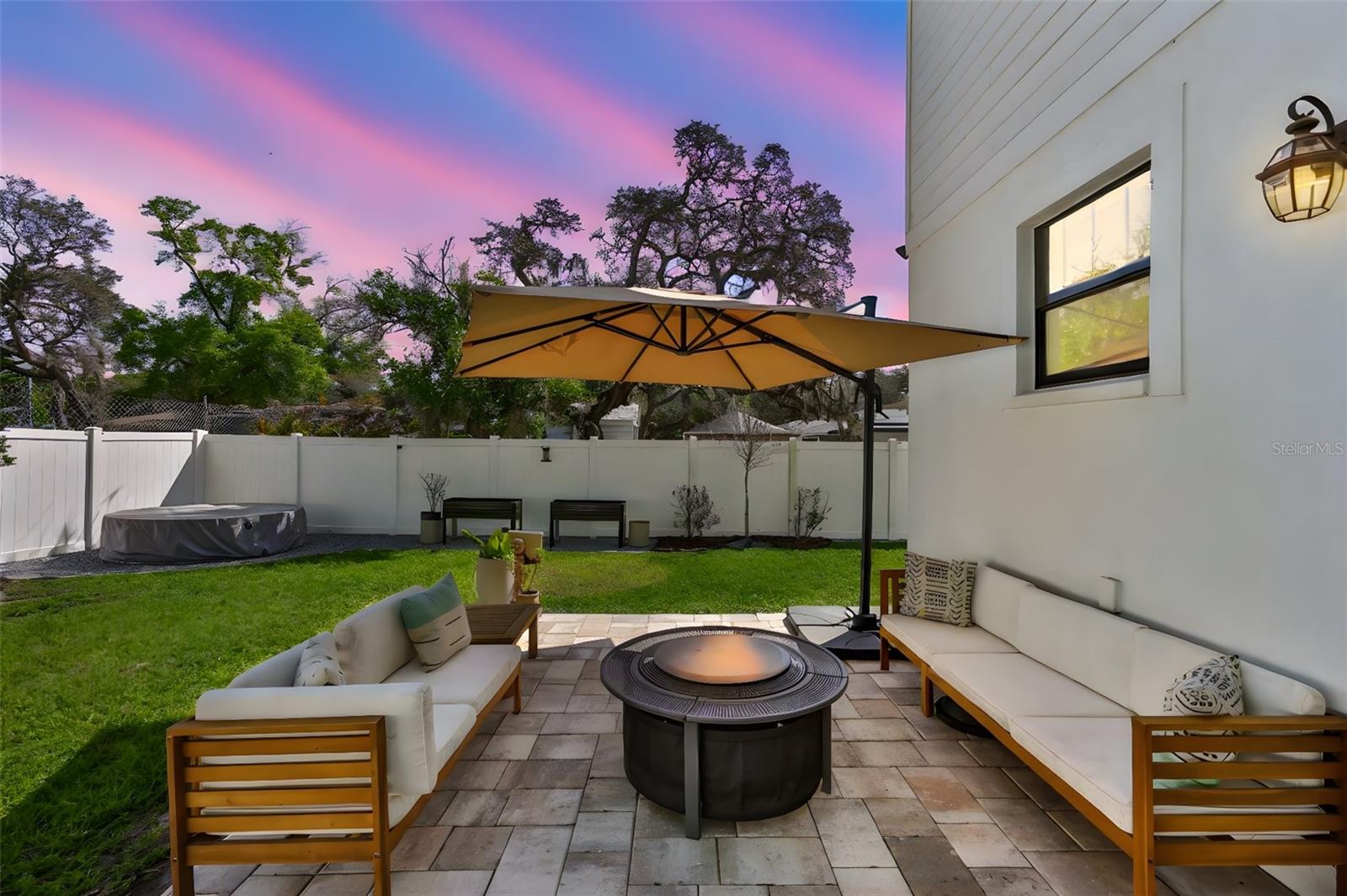 Image 48 of 49 For 1806 Caracas Street