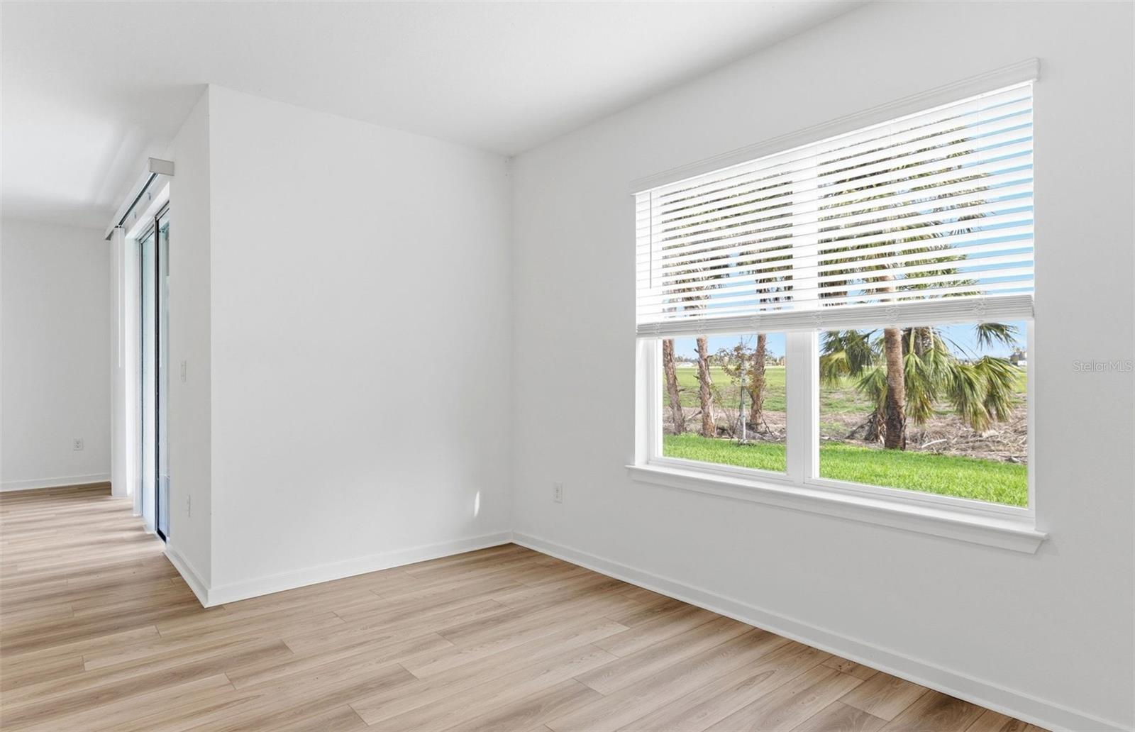 Image 5 of 19 For 10419 Hidden Banks Glen