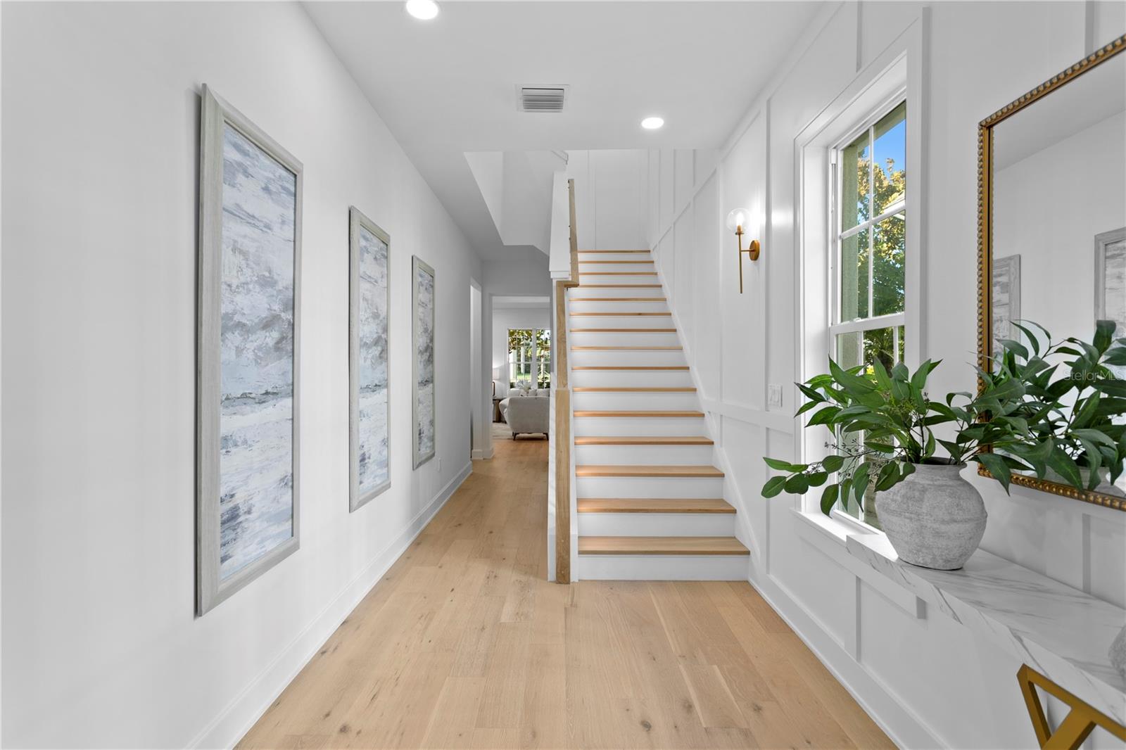 Image 10 of 38 For 440 Gilman Place N