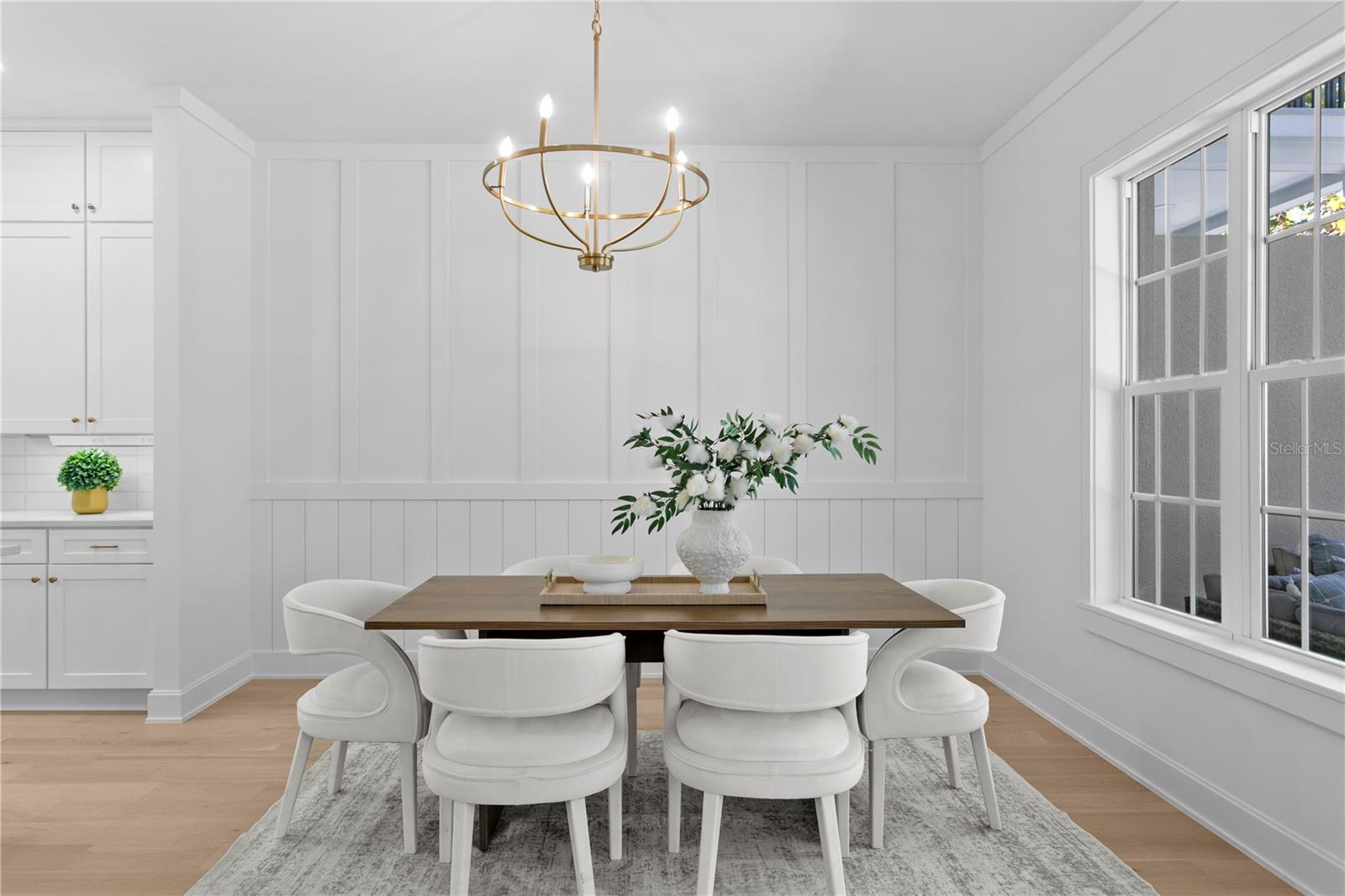 Image 7 of 38 For 440 Gilman Place N