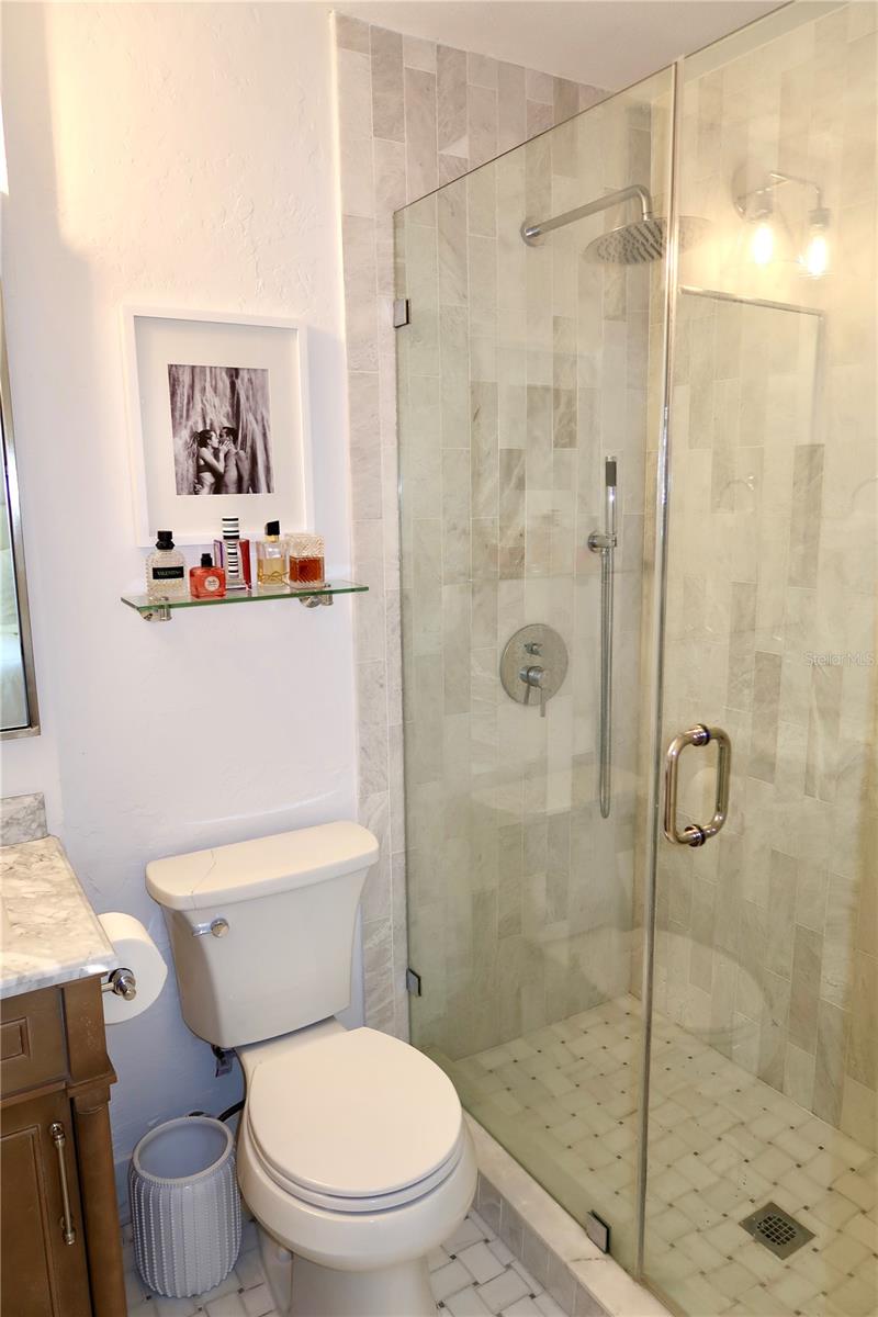 Image 20 of 31 For 9484 Treasure Lane Ne