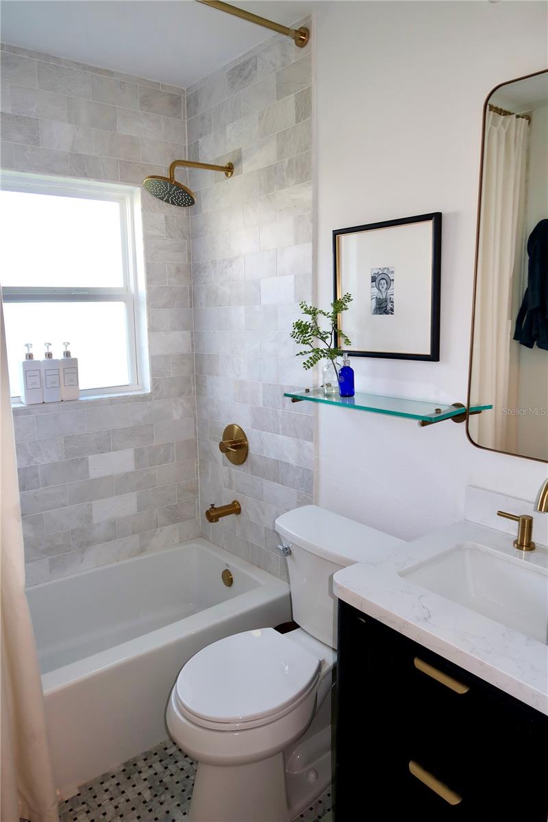 Image 24 of 31 For 9484 Treasure Lane Ne