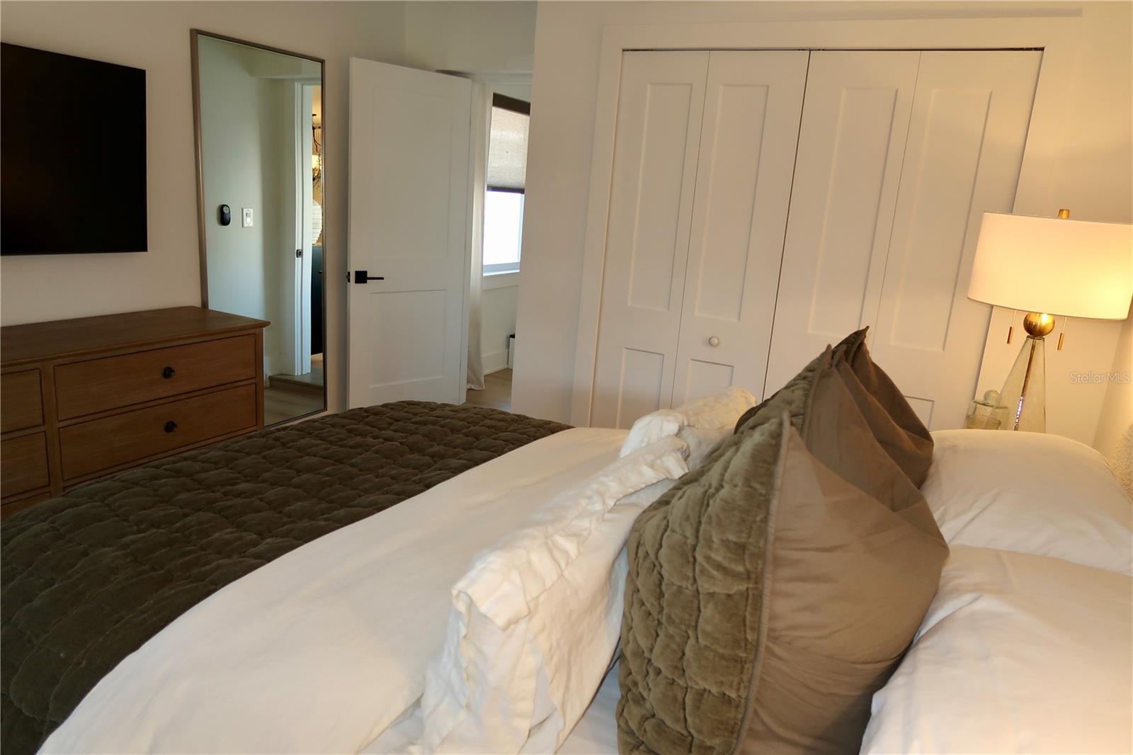 Image 26 of 31 For 9484 Treasure Lane Ne