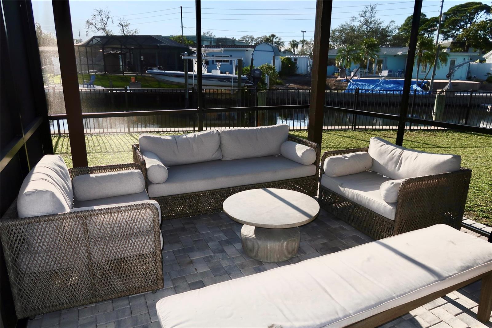 Image 6 of 31 For 9484 Treasure Lane Ne