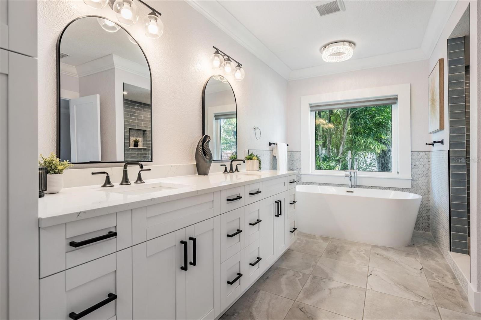 Image 14 of 41 For 5003 Neptune Way