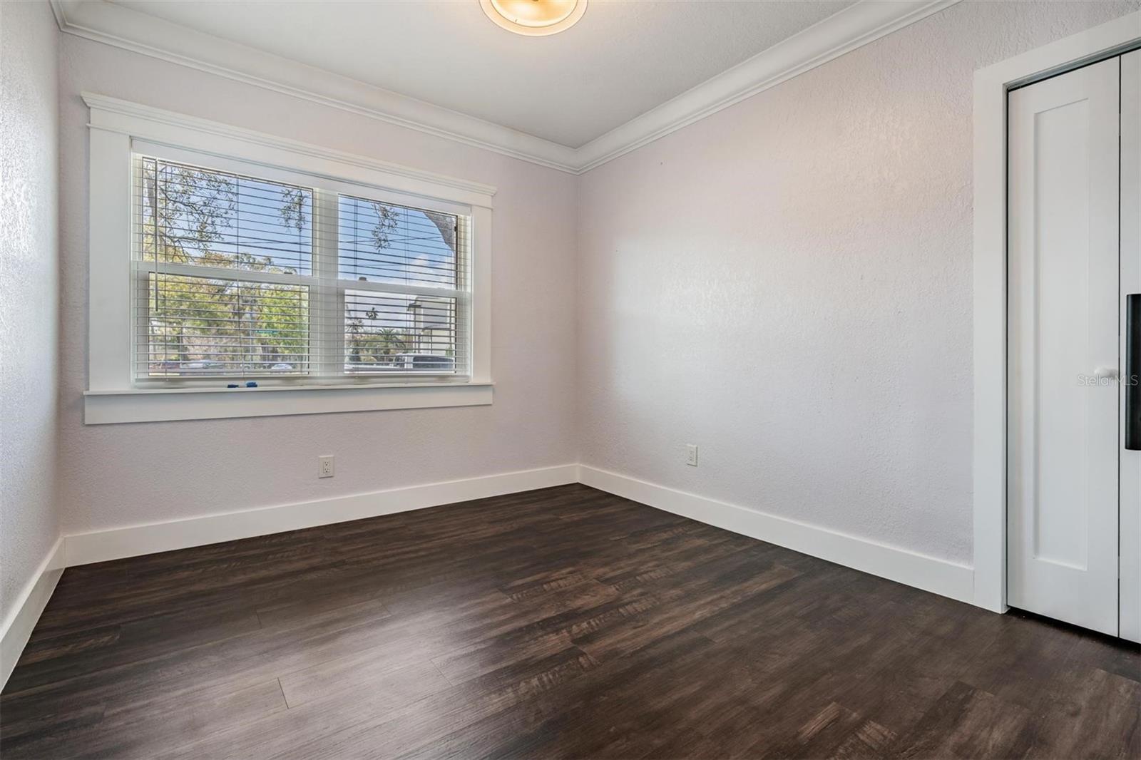 Image 17 of 41 For 5003 Neptune Way