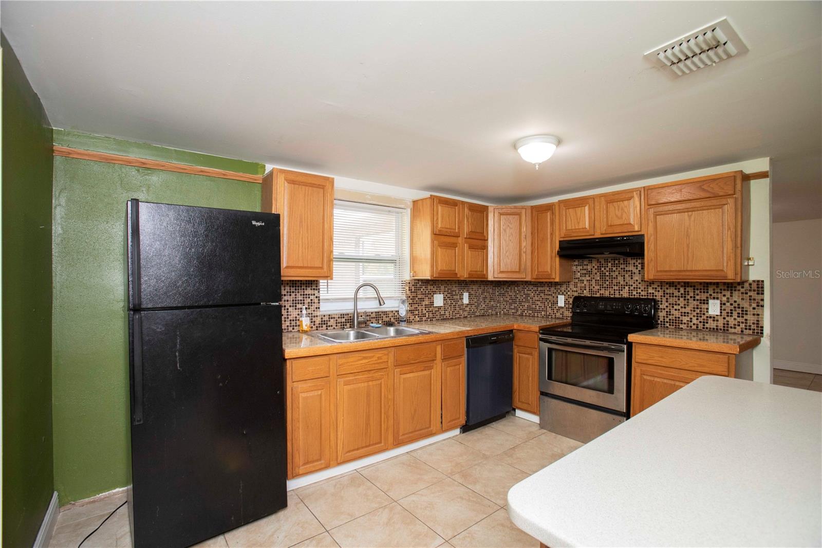 Image 11 of 23 For 11214 Linden Lane