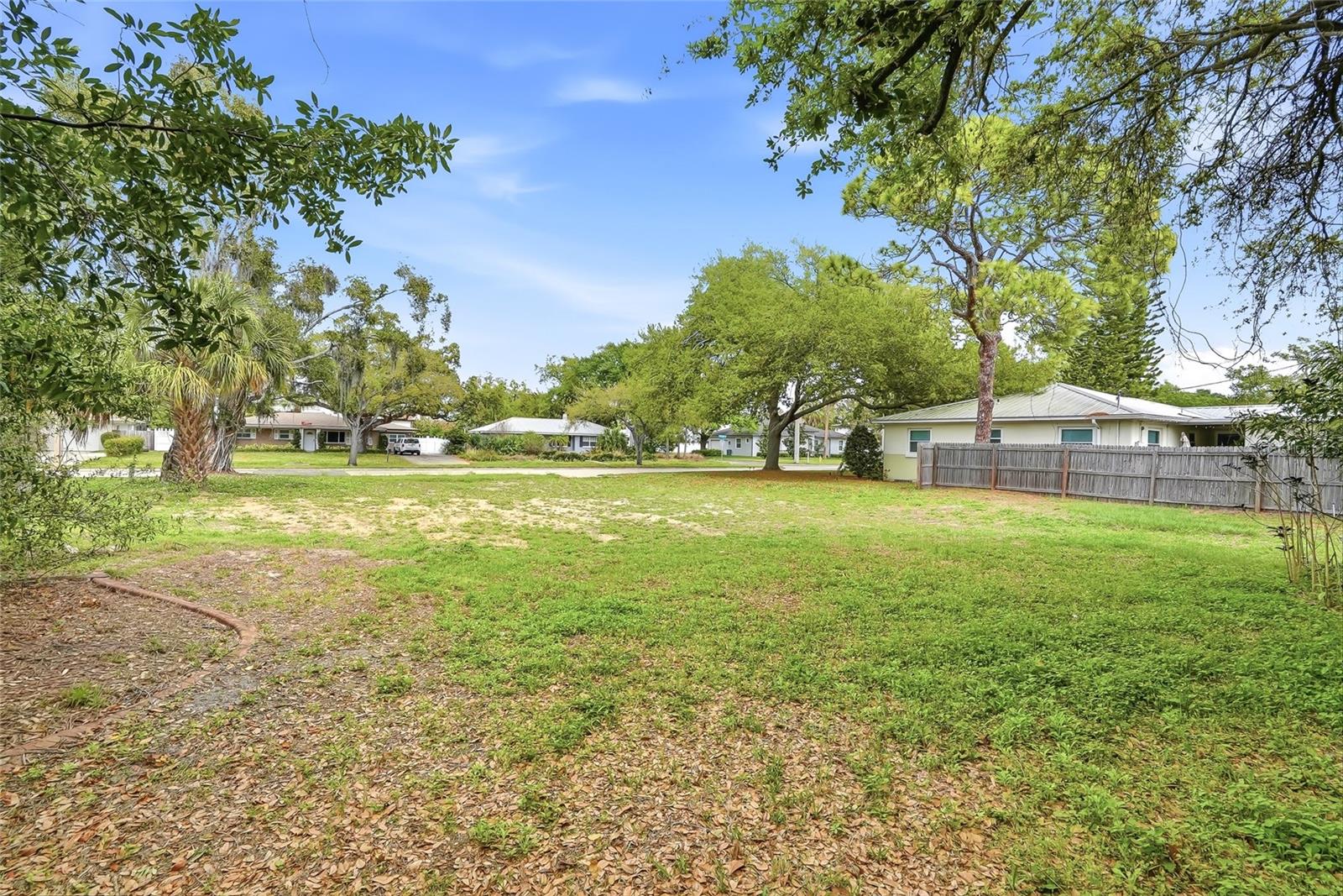 Image 7 of 37 For 4104 El Prado Boulevard