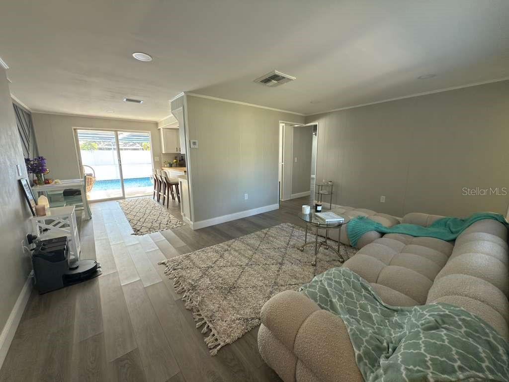 Image 2 of 79 For 2021 Valley Drive