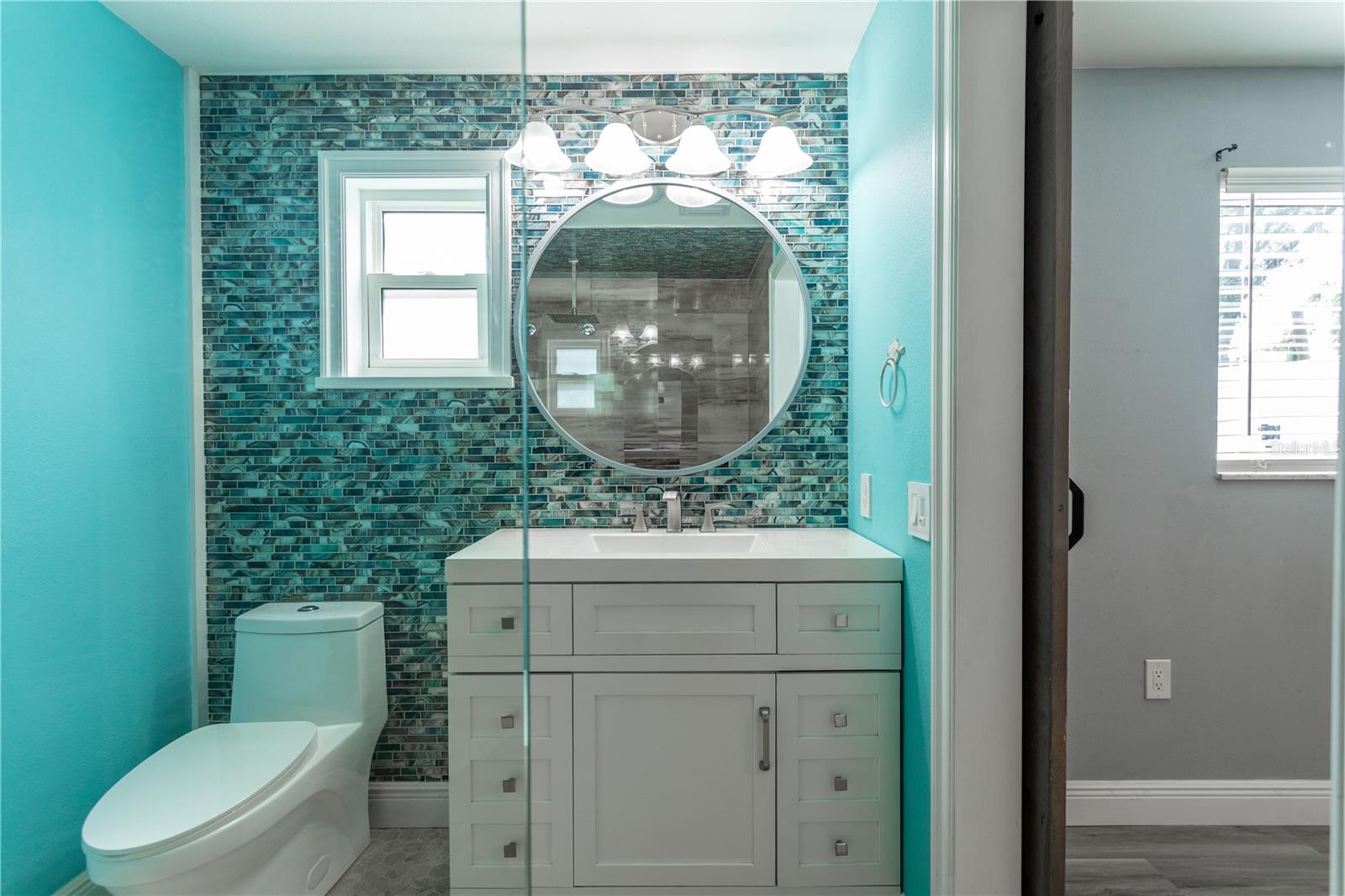 Image 27 of 79 For 2021 Valley Drive