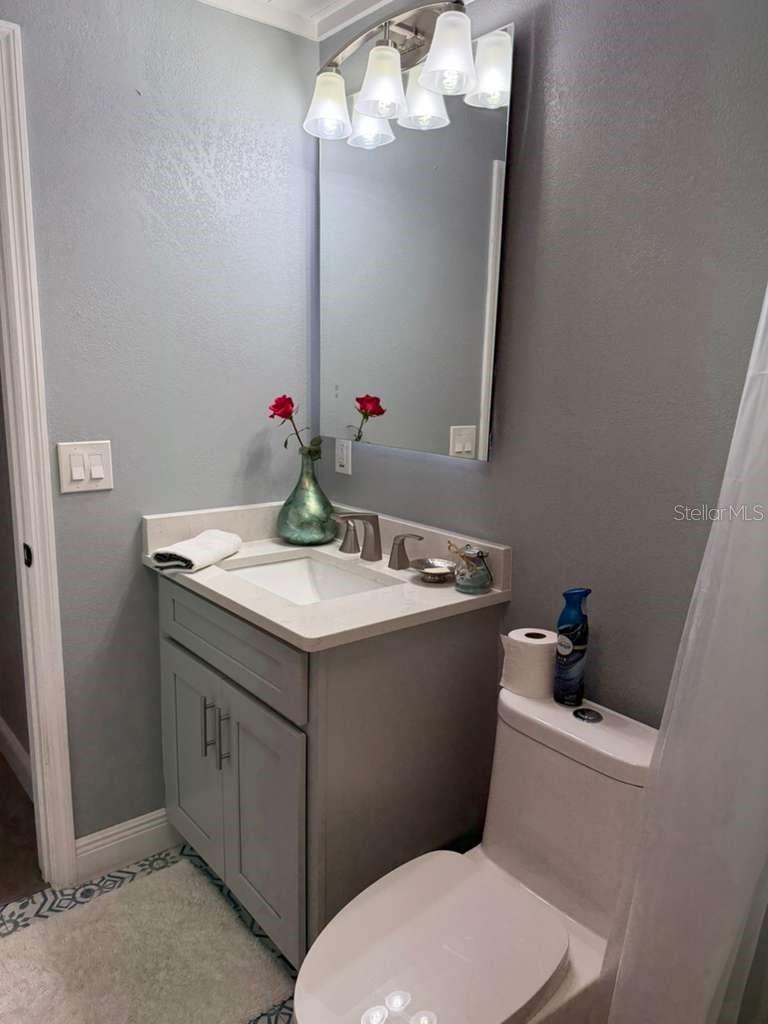 Image 36 of 79 For 2021 Valley Drive