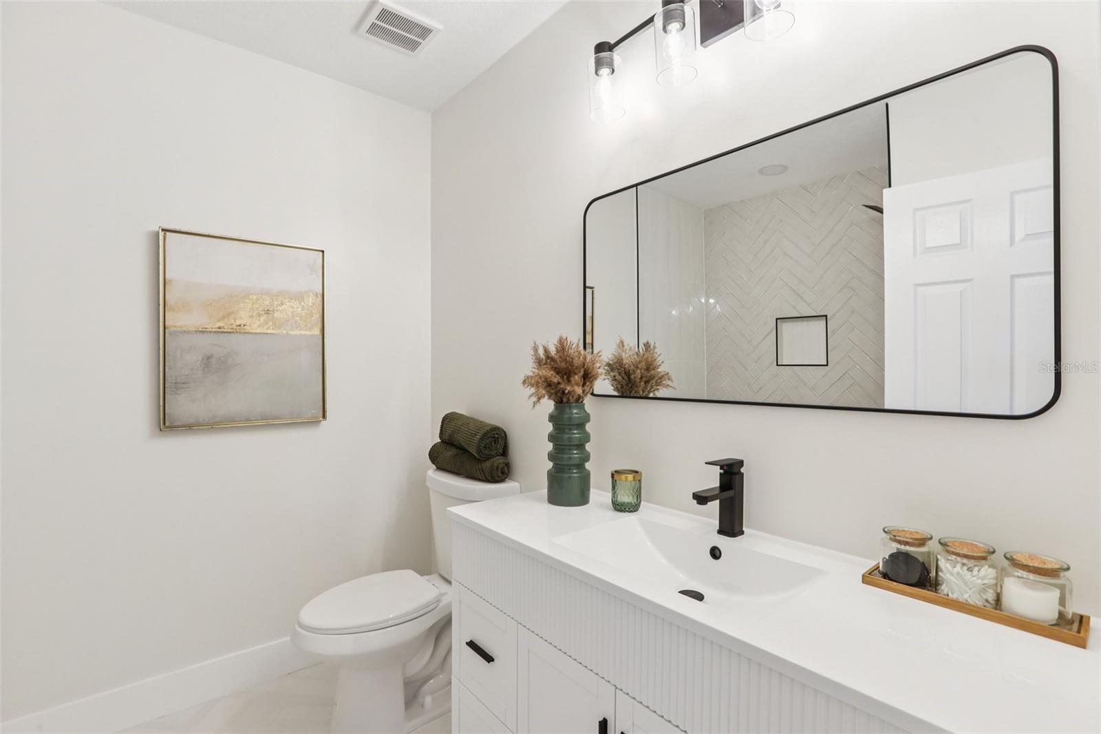 Image 38 of 73 For 5010 8th Ave N