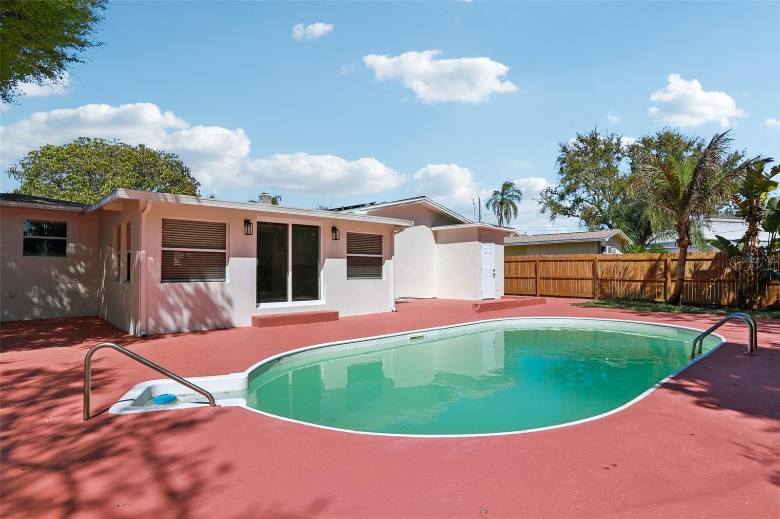 Image 48 of 73 For 5010 8th Ave N