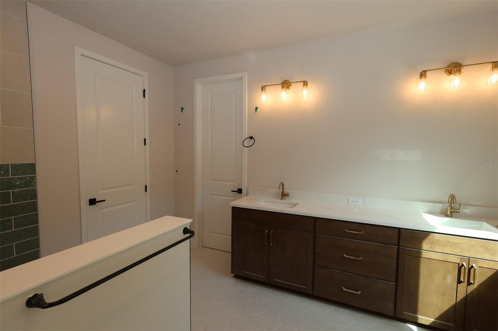 Image 6 of 8 For 2916 Ellis Drive