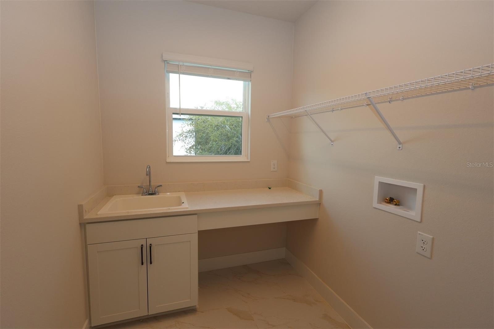 Image 7 of 8 For 2916 Ellis Drive