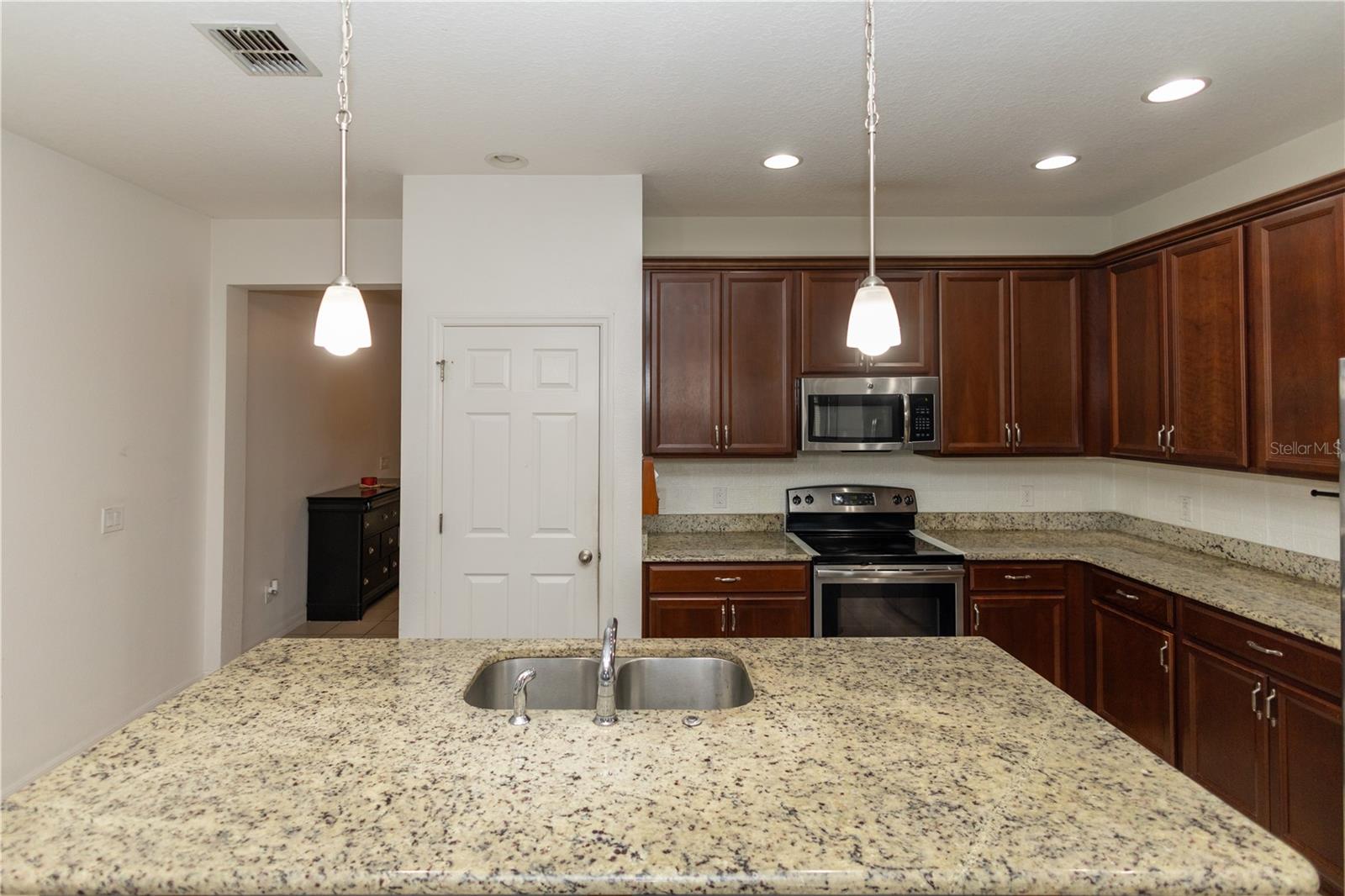 Image 10 of 30 For 2990 Boating Boulevard