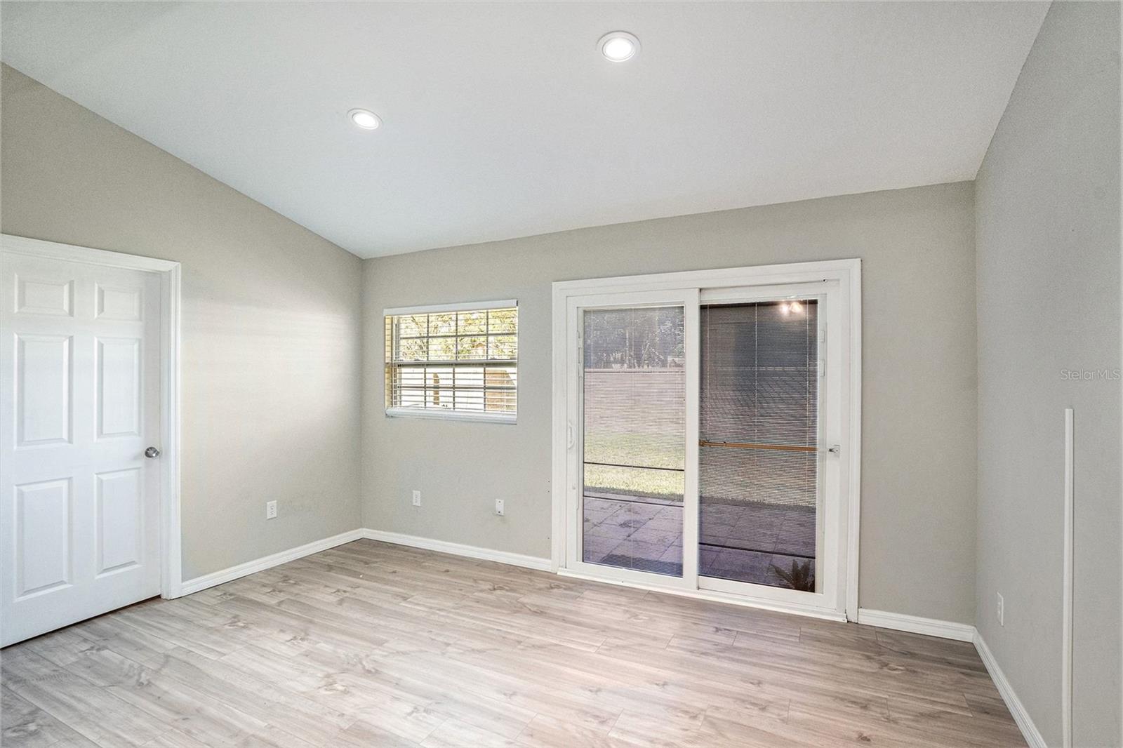 Image 15 of 34 For 14112 Winslow Place