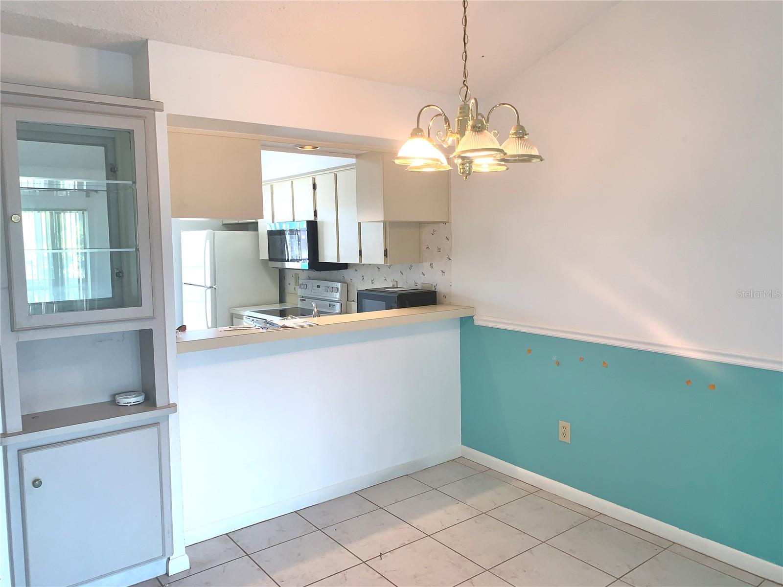 Image 4 of 15 For 6424 Spring Flower Drive 25