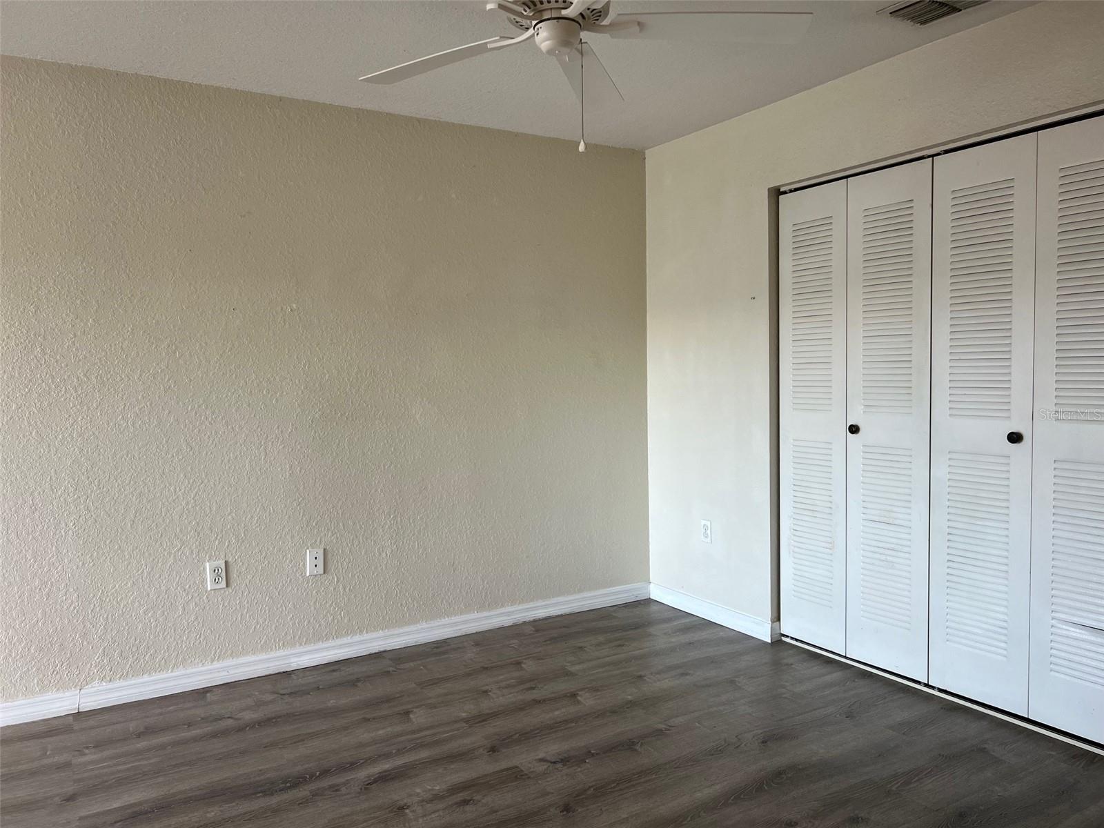 Listing photo id 15 for 9846 Lake Chase Island Way