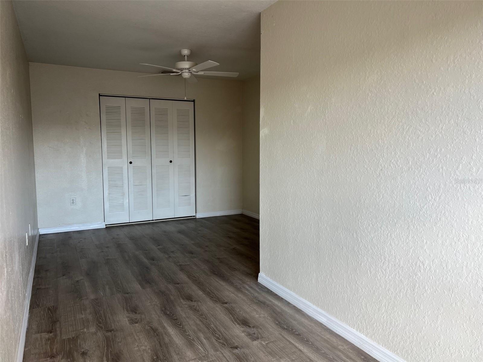 Listing photo id 19 for 9846 Lake Chase Island Way