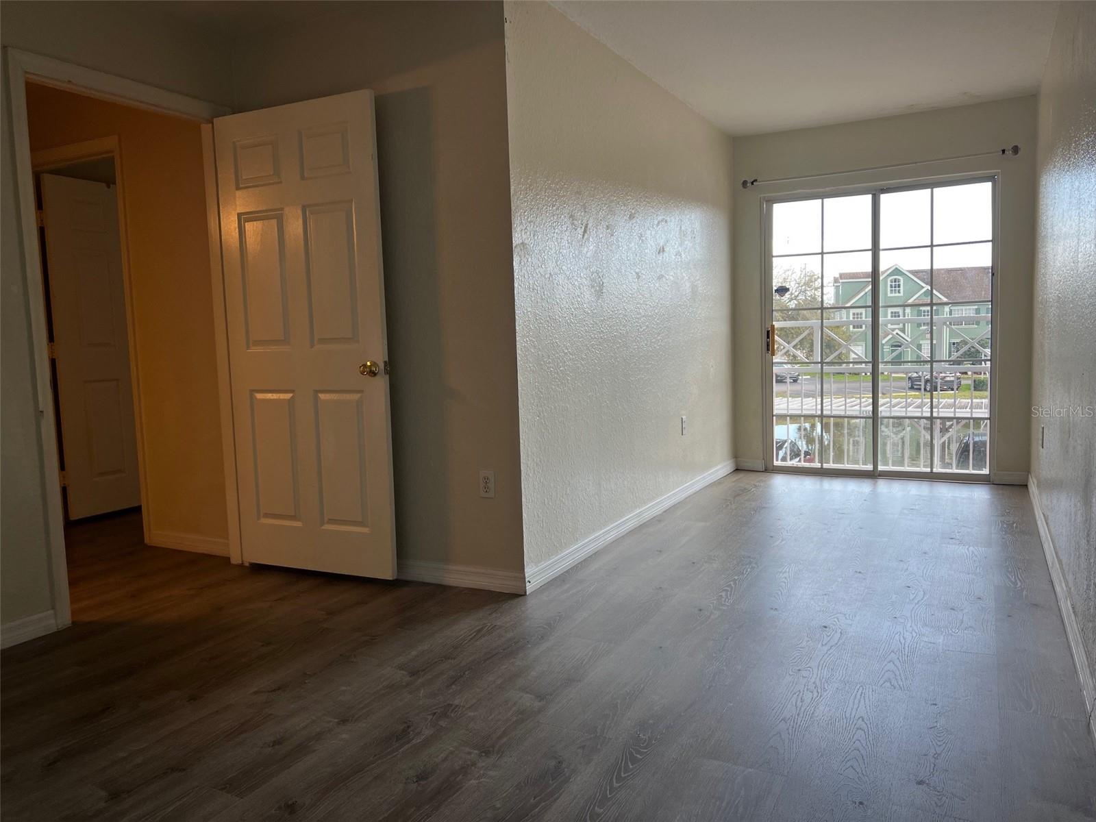 Listing photo id 20 for 9846 Lake Chase Island Way