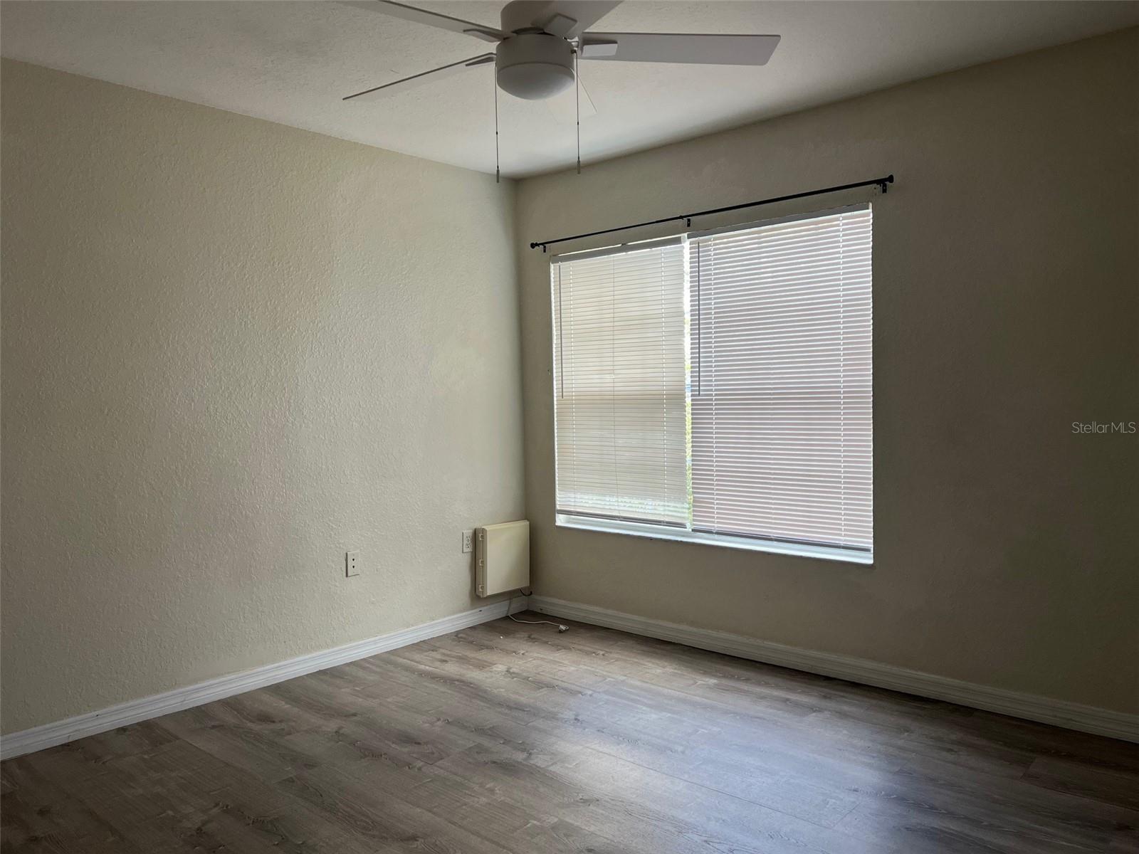 Listing photo id 5 for 9846 Lake Chase Island Way