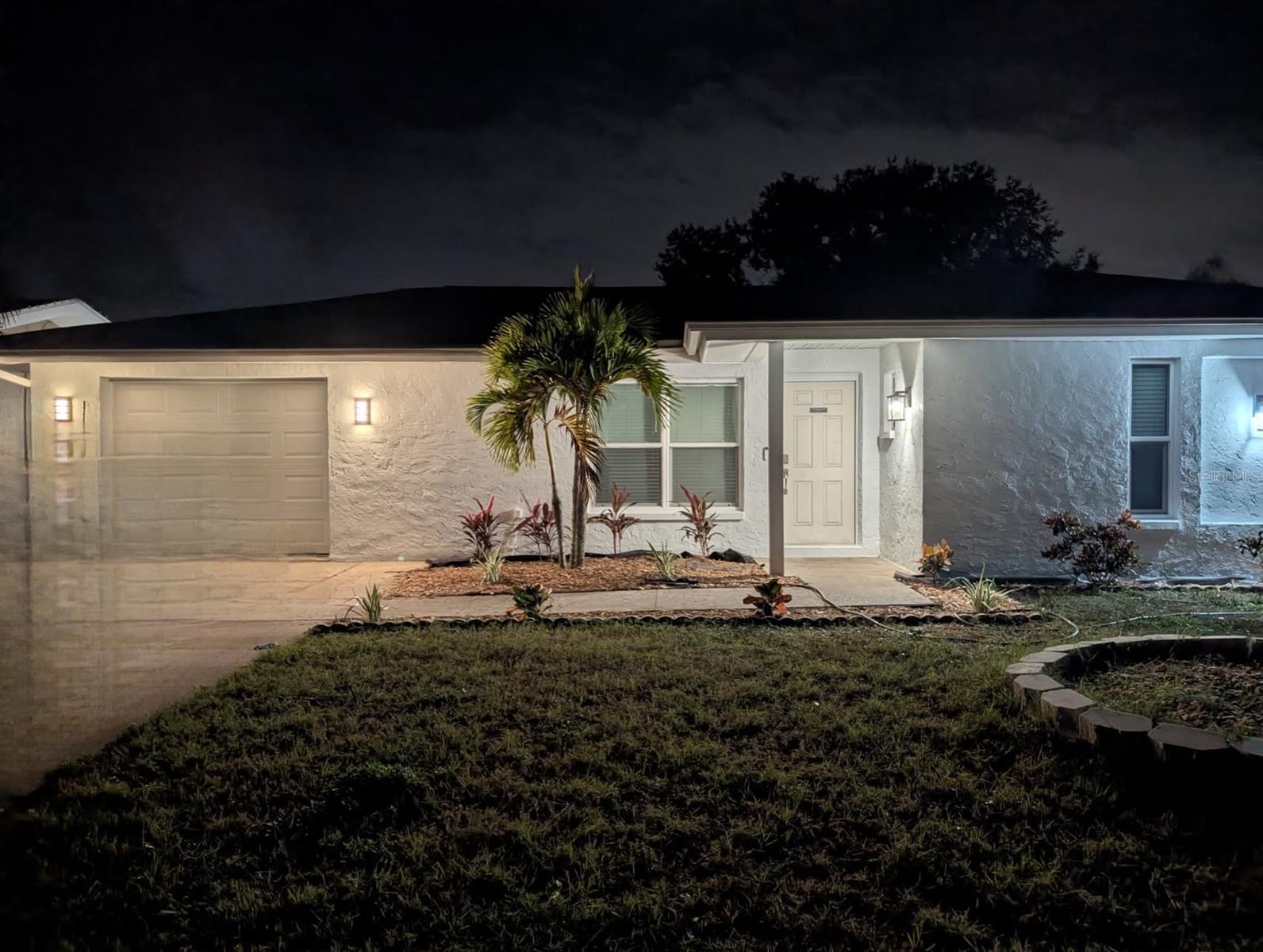 Image 2 of 28 For 1705 Ironwood Court E