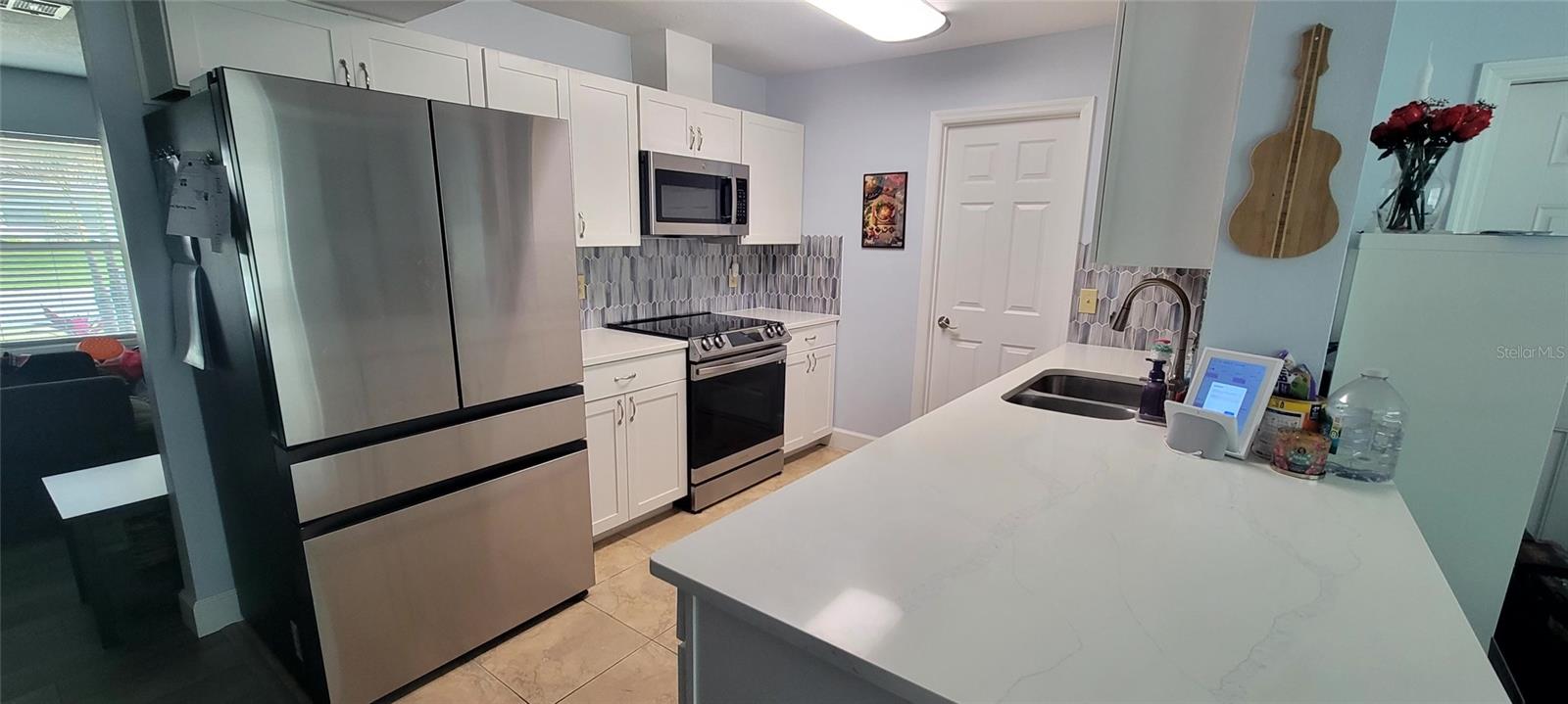 Image 3 of 28 For 1705 Ironwood Court E