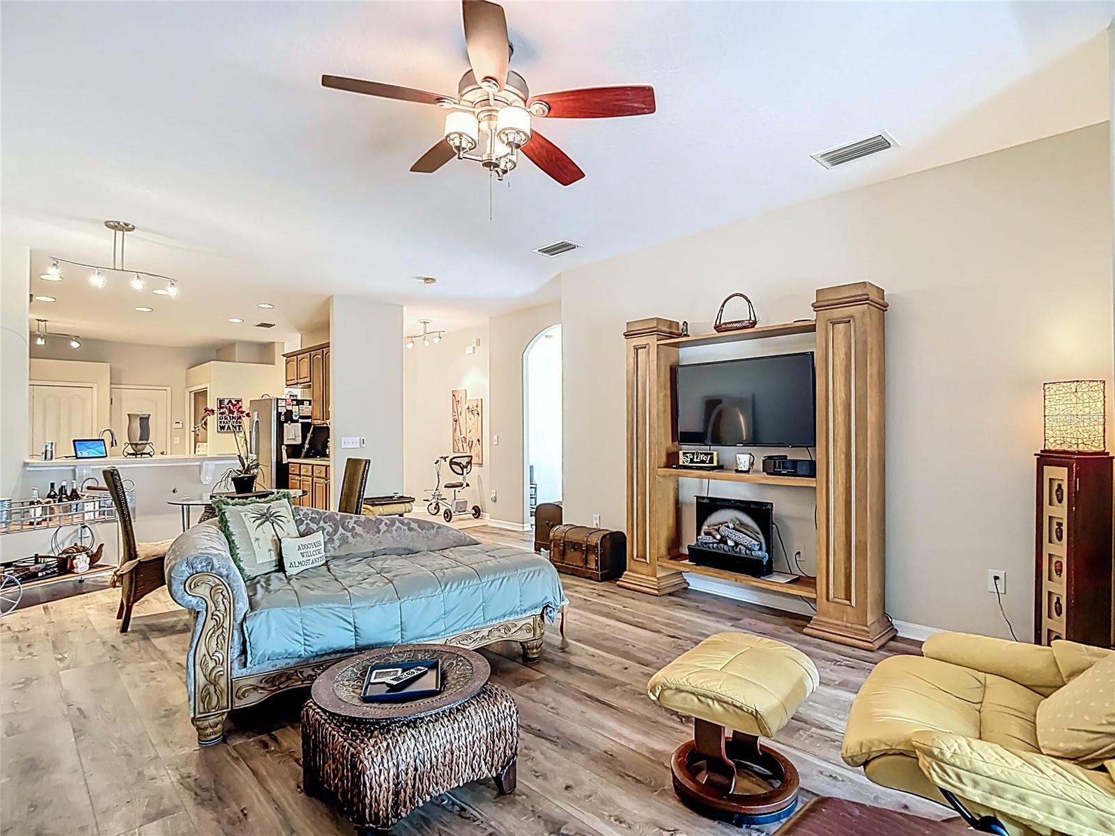 Image 23 of 48 For 31965 Stillmeadow Drive