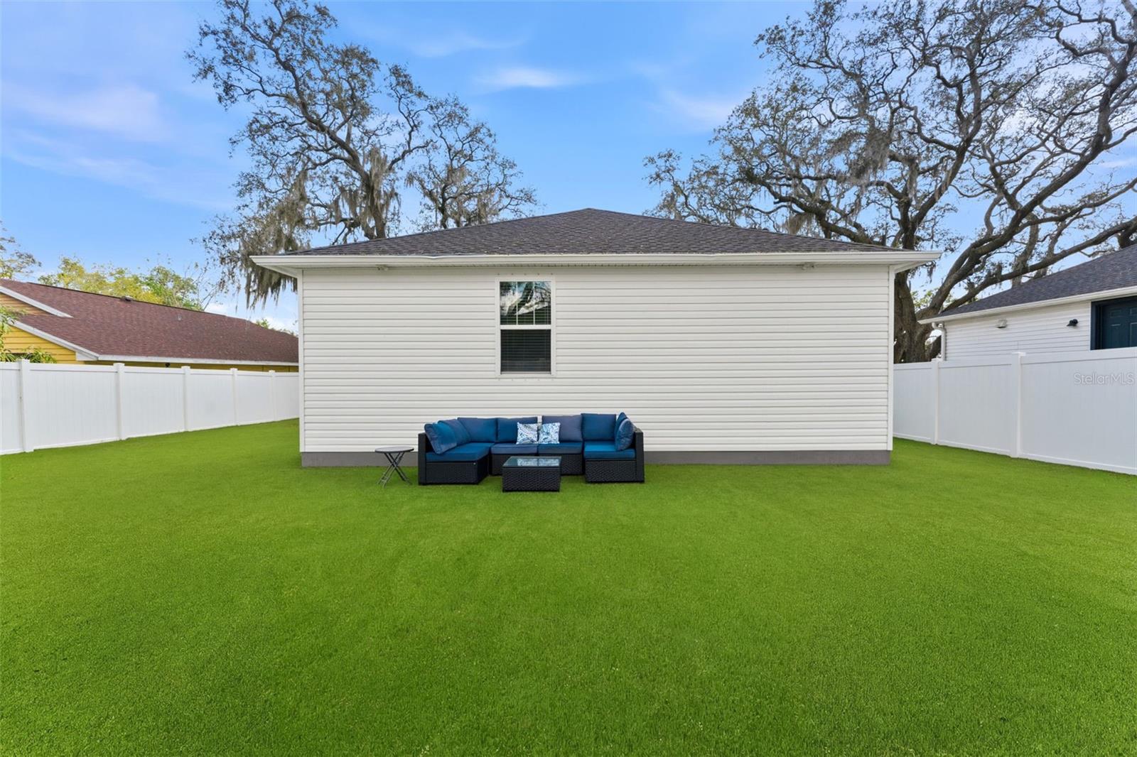 Image 16 of 49 For 3414 Riverview Drive