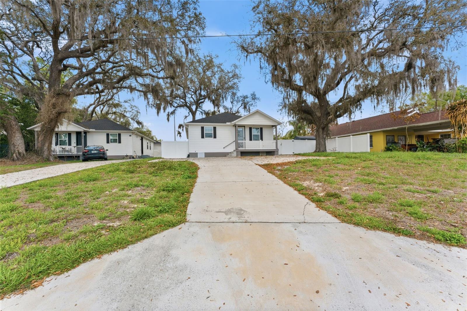 Image 23 of 49 For 3414 Riverview Drive