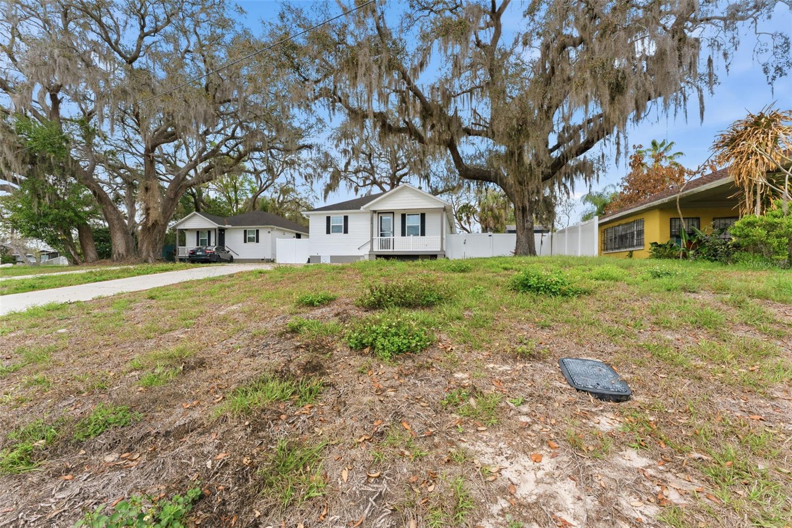 Image 24 of 49 For 3414 Riverview Drive