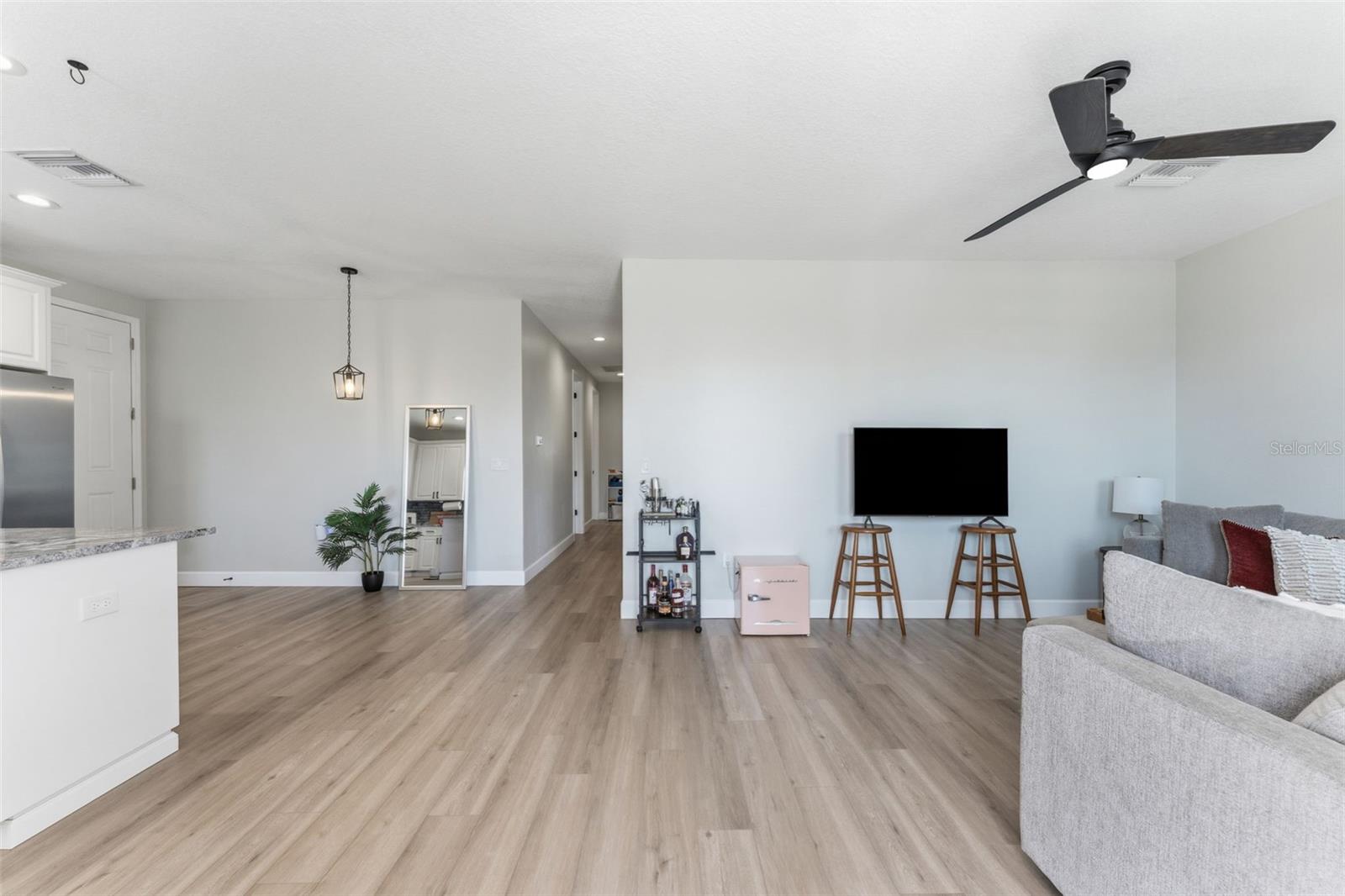 Image 29 of 49 For 3414 Riverview Drive