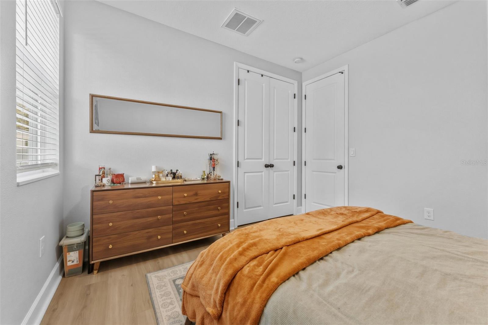 Image 39 of 49 For 3414 Riverview Drive