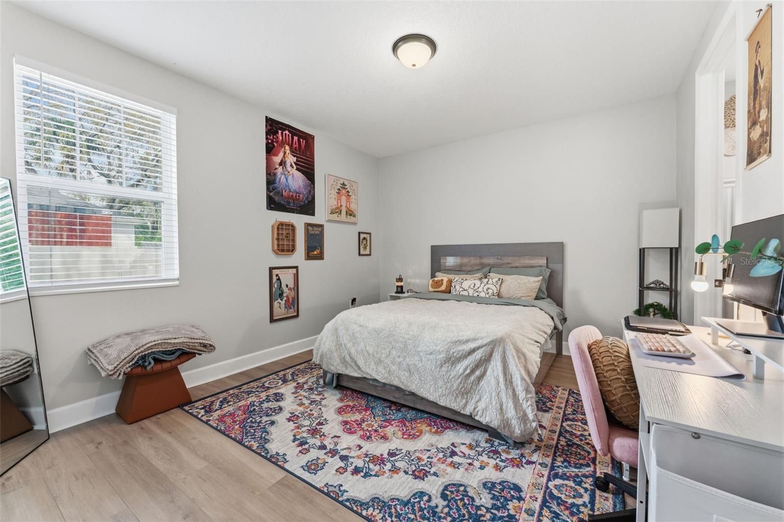 Image 6 of 49 For 3414 Riverview Drive