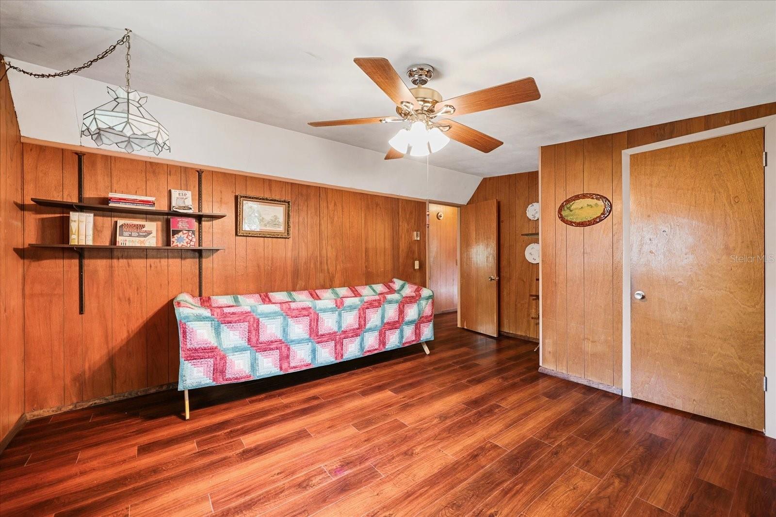 Image 12 of 43 For 1488 Laconia Drive E