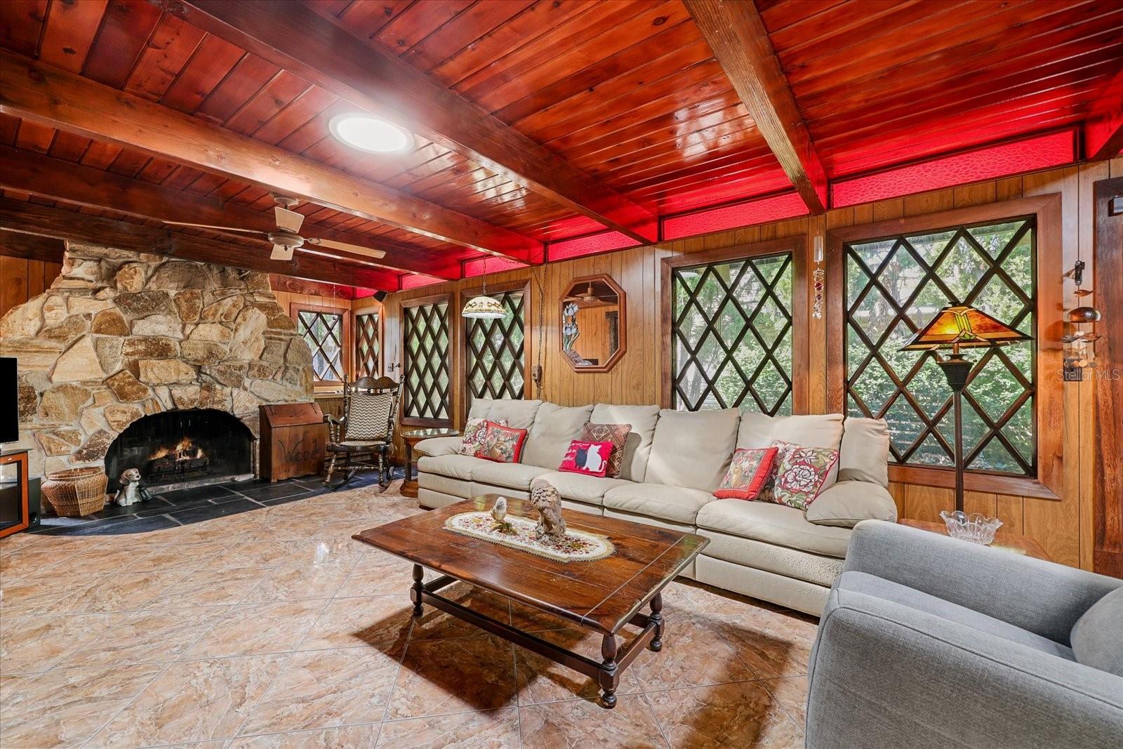 Image 29 of 43 For 1488 Laconia Drive E