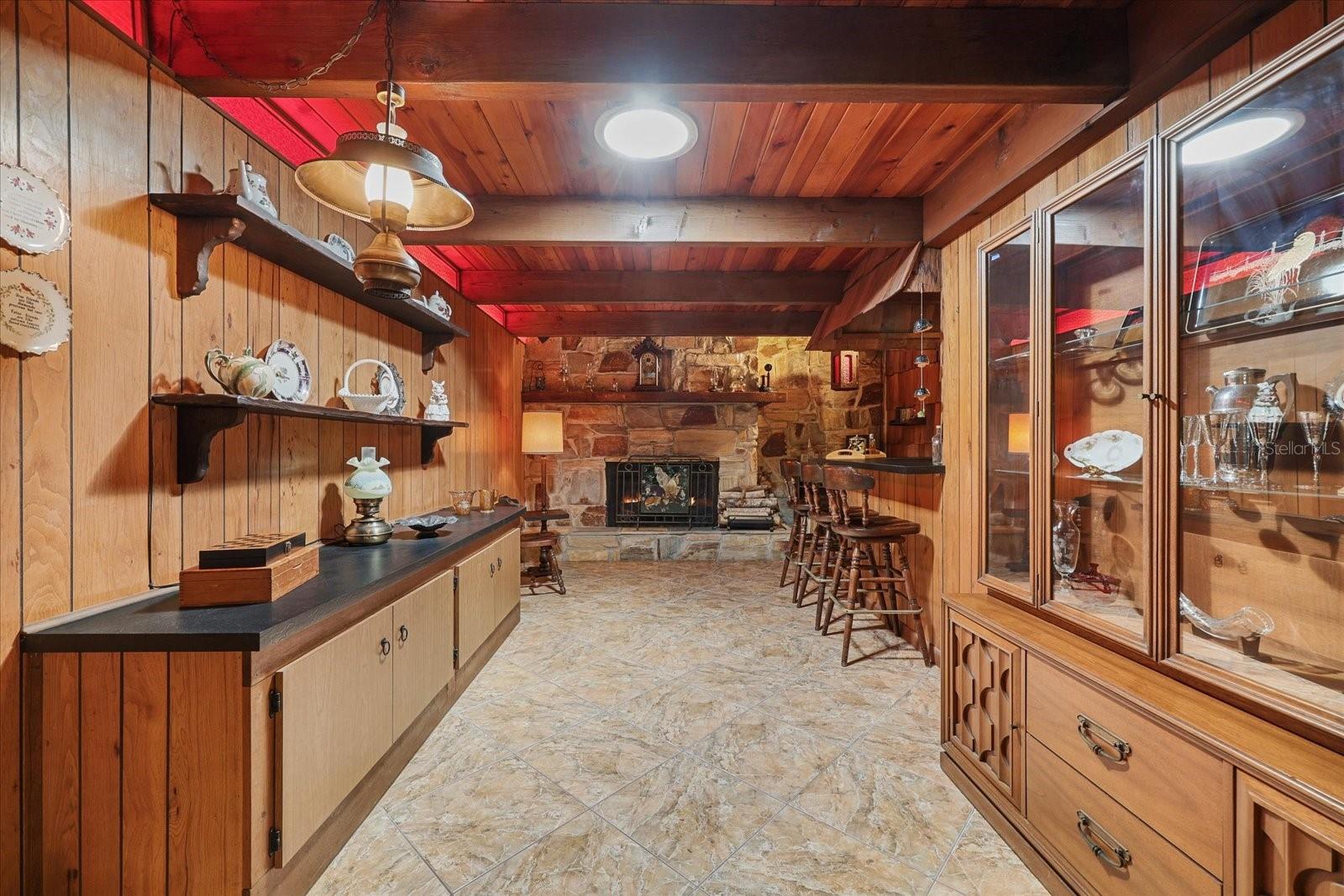 Image 31 of 43 For 1488 Laconia Drive E