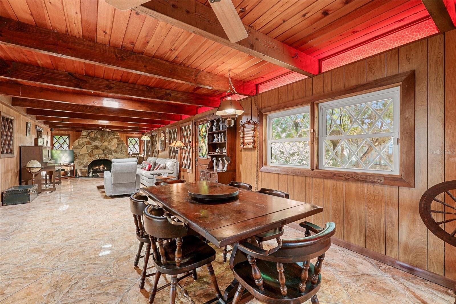 Image 33 of 43 For 1488 Laconia Drive E