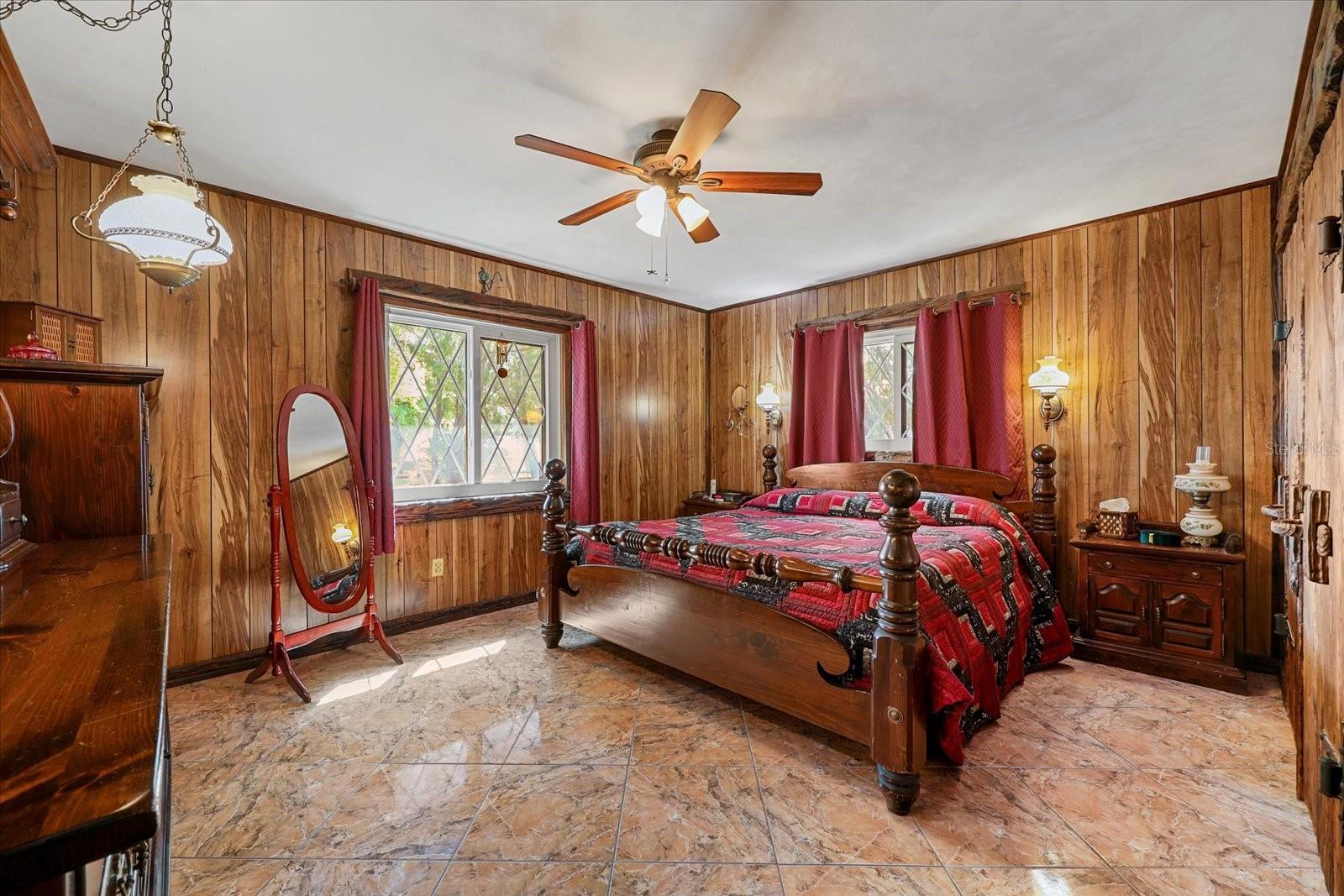 Image 35 of 43 For 1488 Laconia Drive E