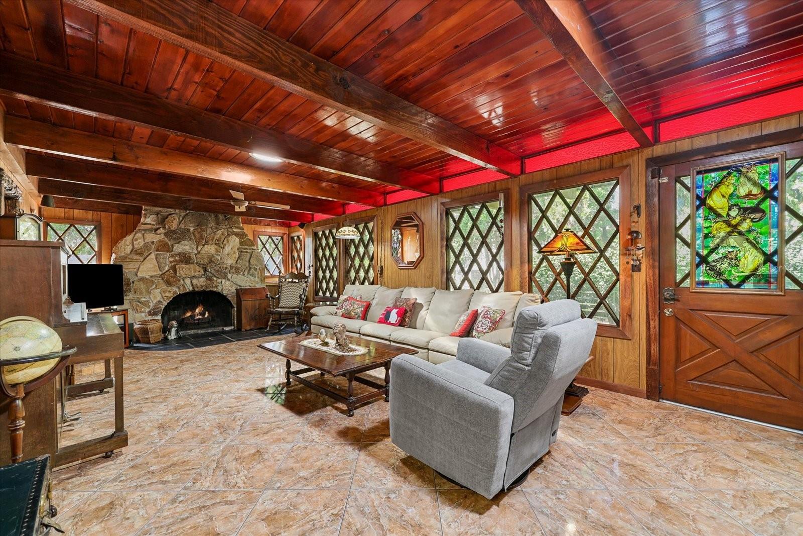 Image 5 of 43 For 1488 Laconia Drive E