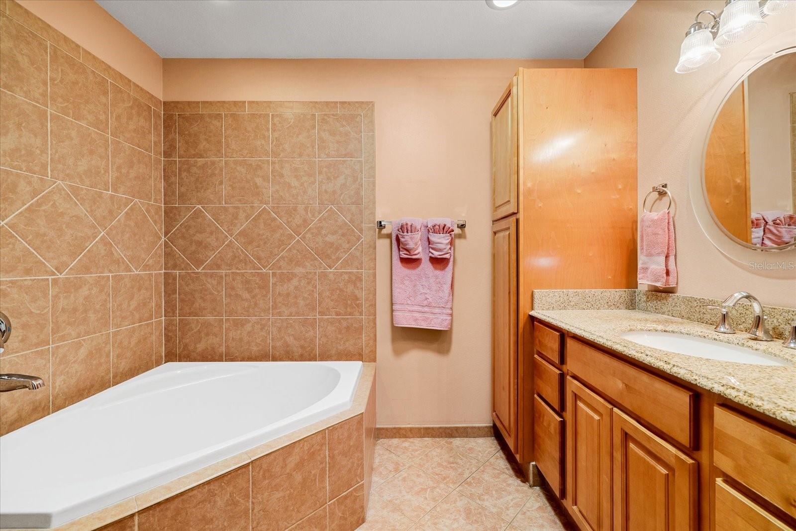 Image 9 of 43 For 1488 Laconia Drive E