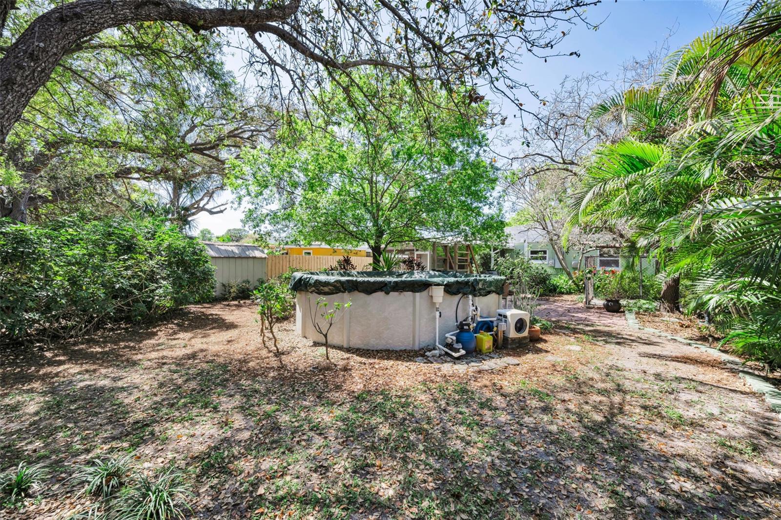 Listing photo id 21 for 5901 10th Street N