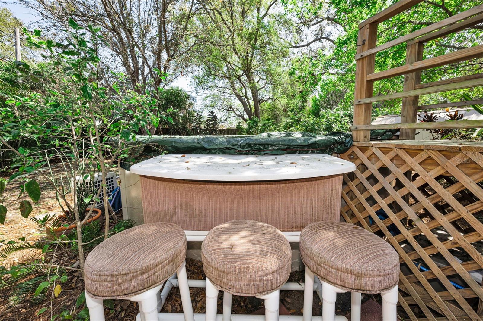 Listing photo id 23 for 5901 10th Street N