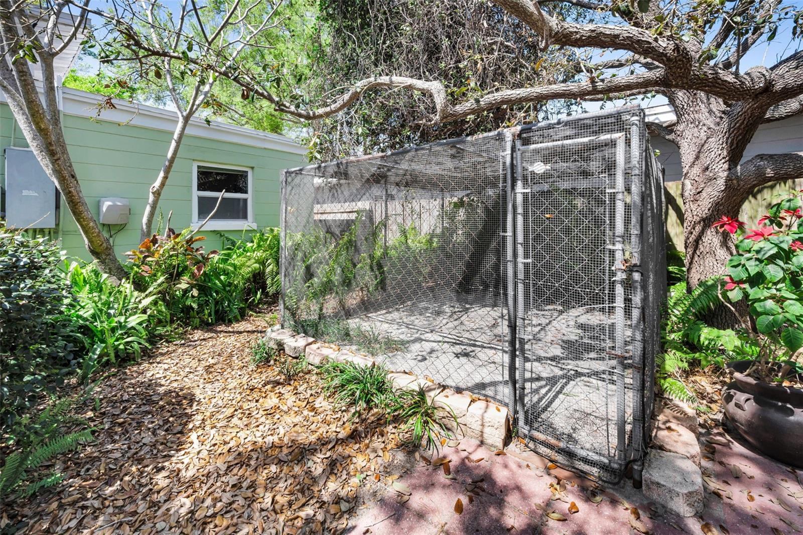 Listing photo id 26 for 5901 10th Street N