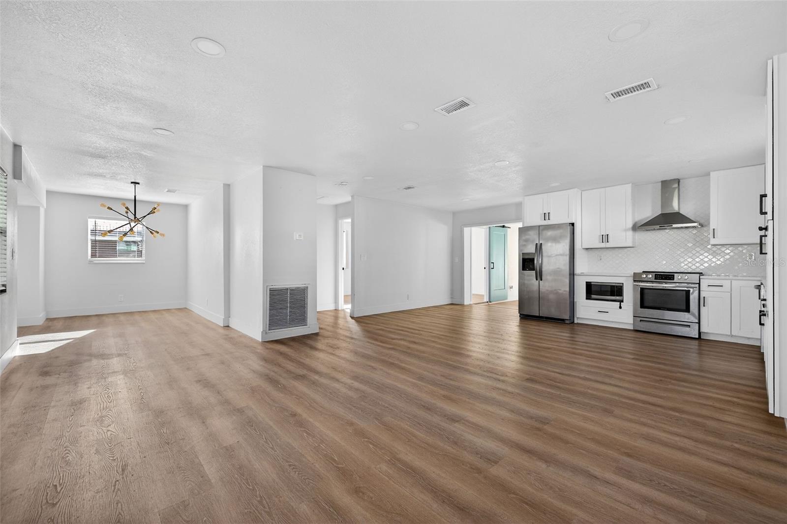 Image 4 of 30 For 4618 Pearl Avenue